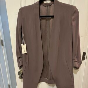 Aritzia babaton power hip blazer in stone taupe, size 2. New with tags